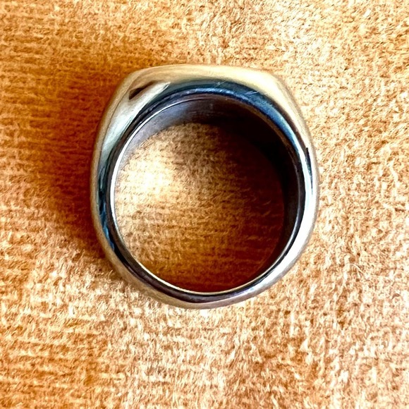 Licensed HBO Game of Thrones 2011 House of Stark Stainless Steel Direwolf Ring - Picture 6 of 7